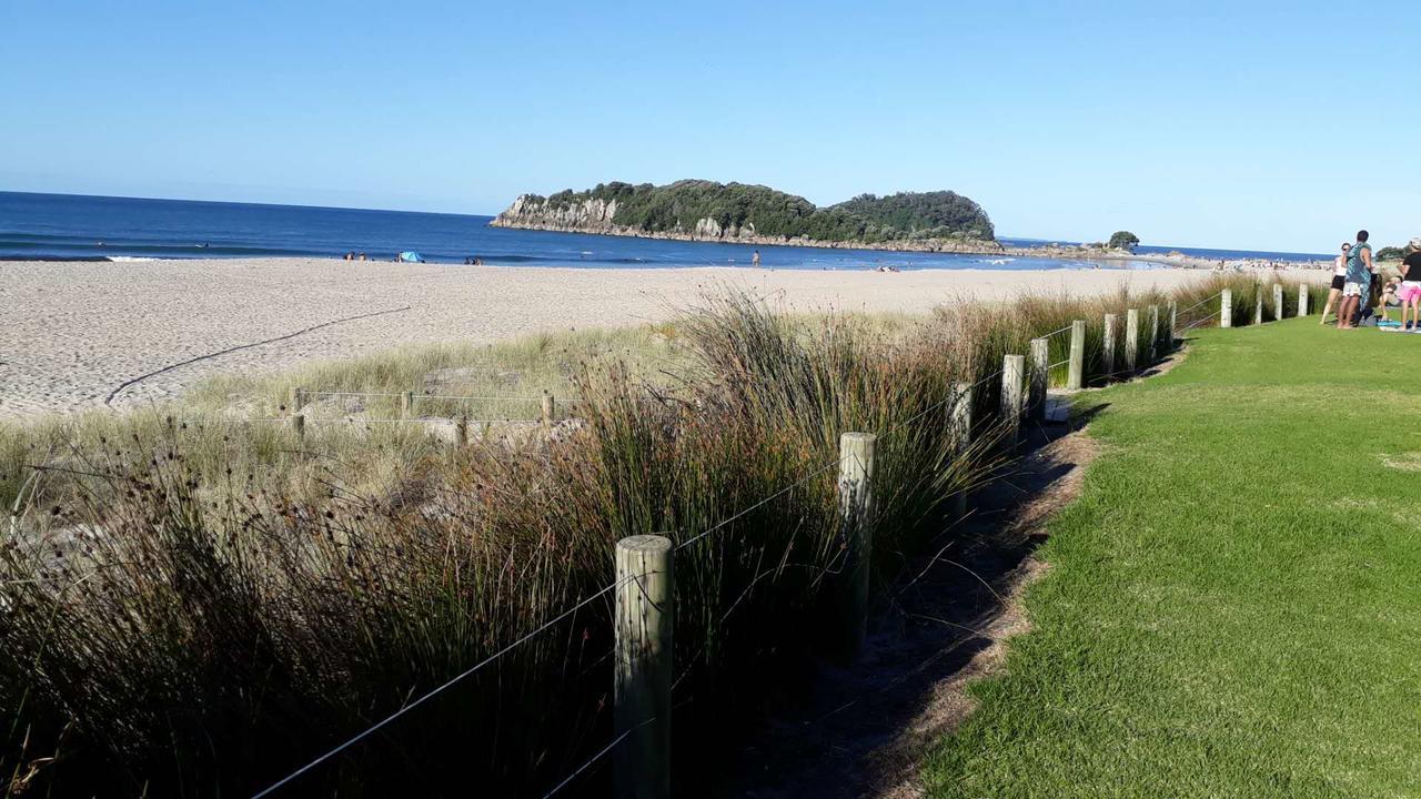 Holiday House Mount Maunganui Luaran gambar